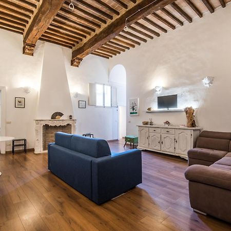Incantevole Appartamento Banchi Di Sopra Siena Esterno foto